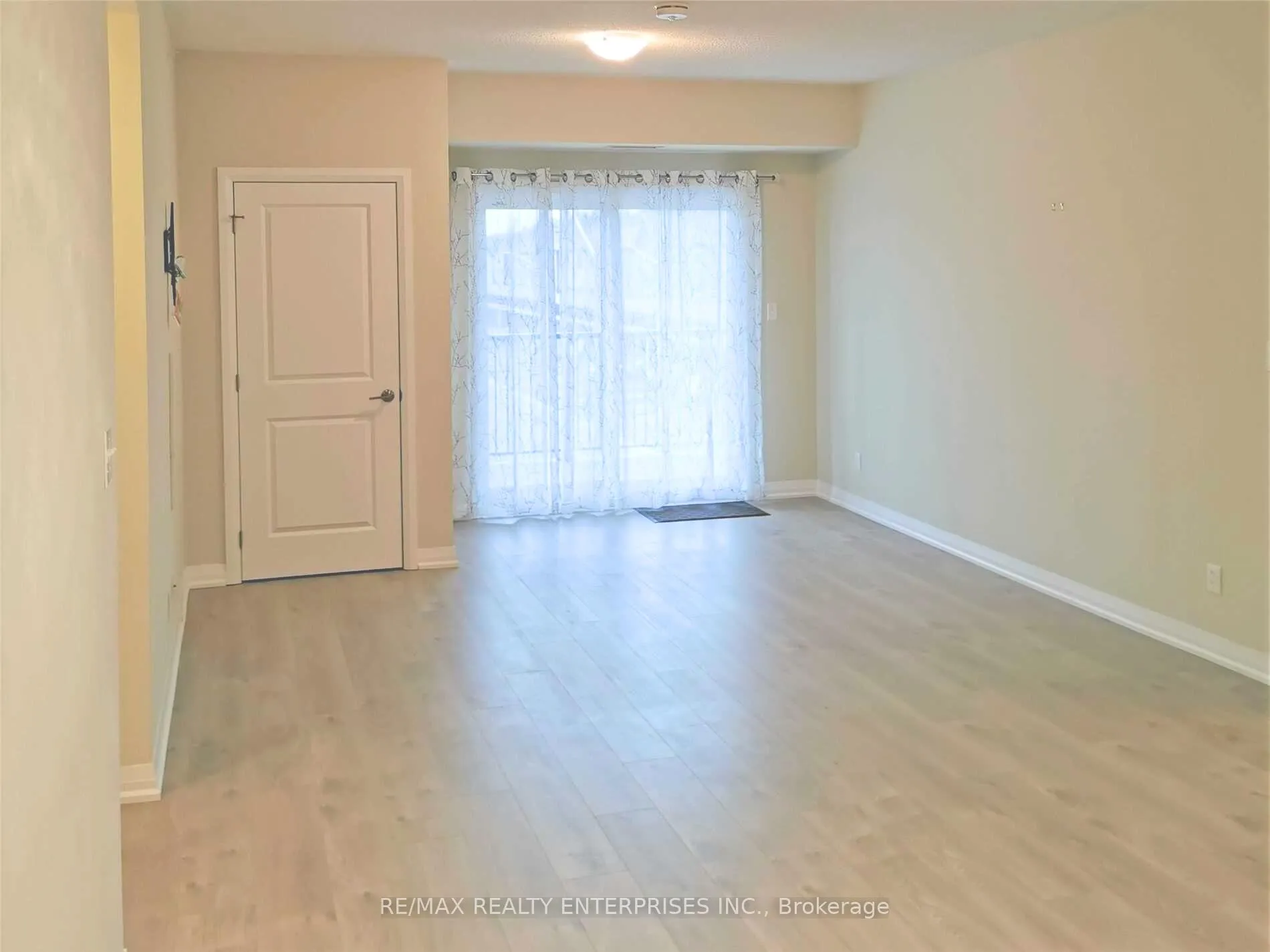 Photo 3 of Unit 212, 54 Koda Street, Barrie, Rural Barrie Southwest — HOMEH