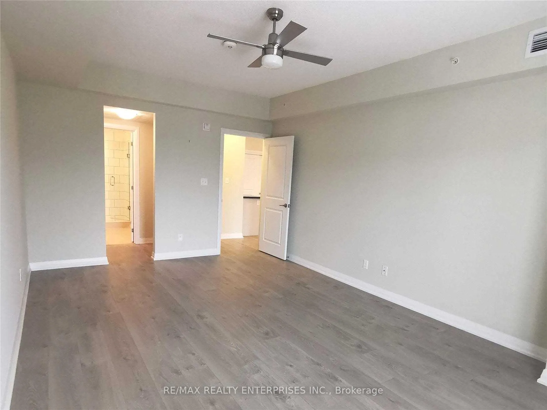 Photo 9 of Unit 212, 54 Koda Street, Barrie, Rural Barrie Southwest — HOMEH