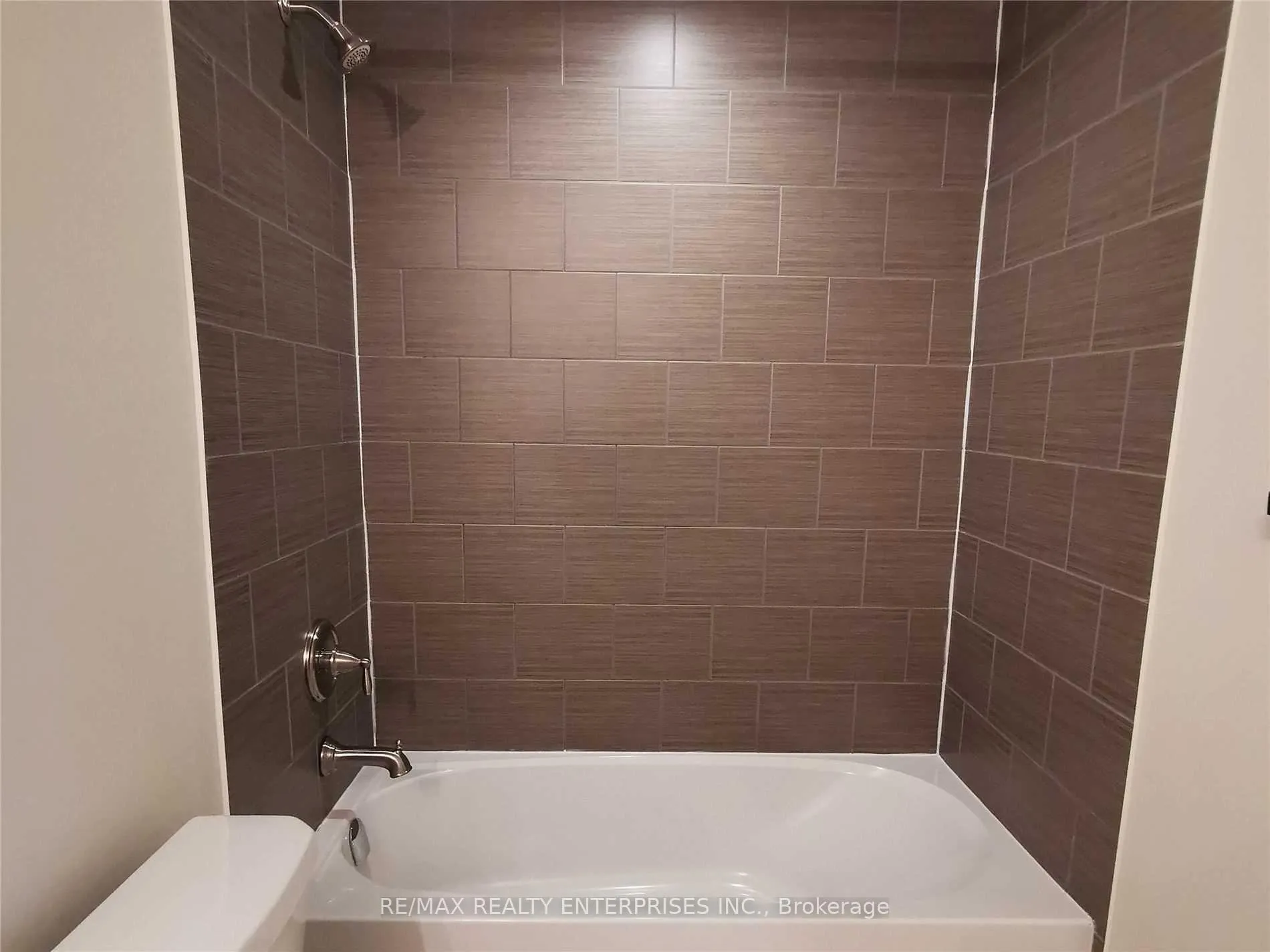 Photo 12 of Unit 212, 54 Koda Street, Barrie, Rural Barrie Southwest — HOMEH