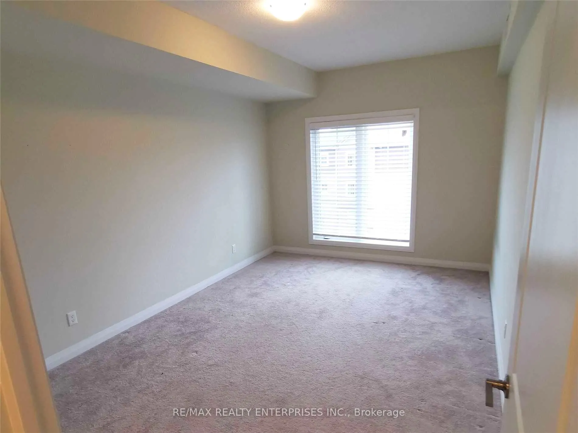 Photo 16 of Unit 212, 54 Koda Street, Barrie, Rural Barrie Southwest — HOMEH