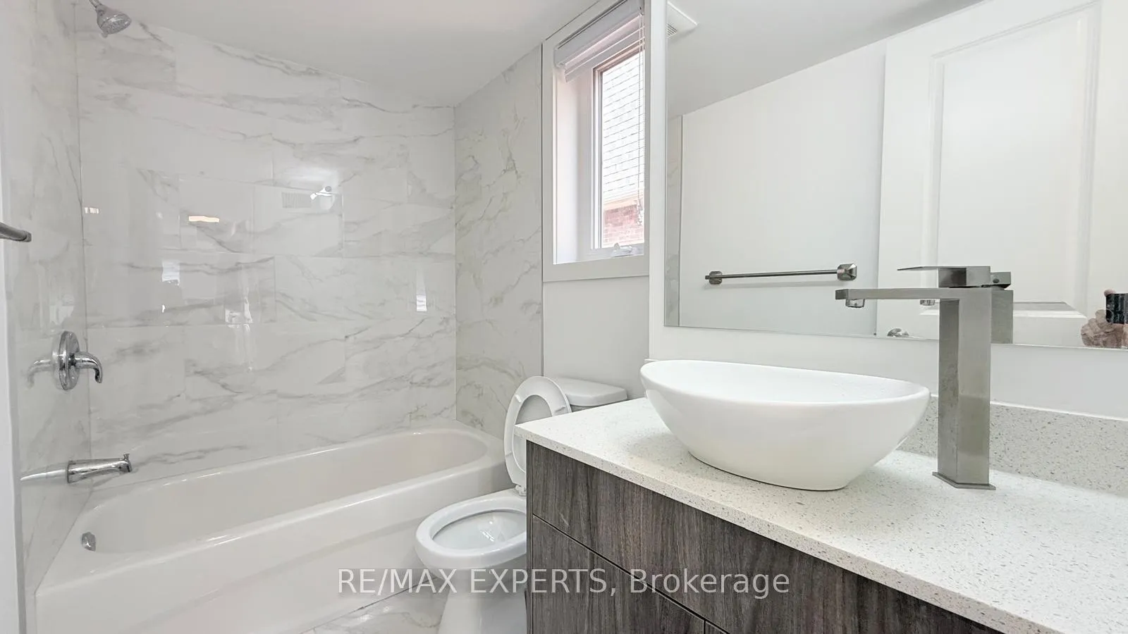 Photo 4 of Unit 304, 45 Connaught Avenue, Toronto, Greenwood-Coxwell — HOMEH