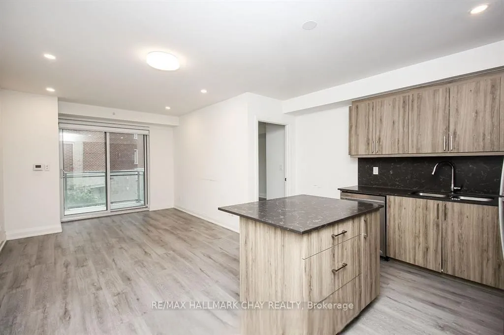 Photo 3 of Unit 308, 58 Lakeside Terrace, Barrie, Little Lake — HOMEH