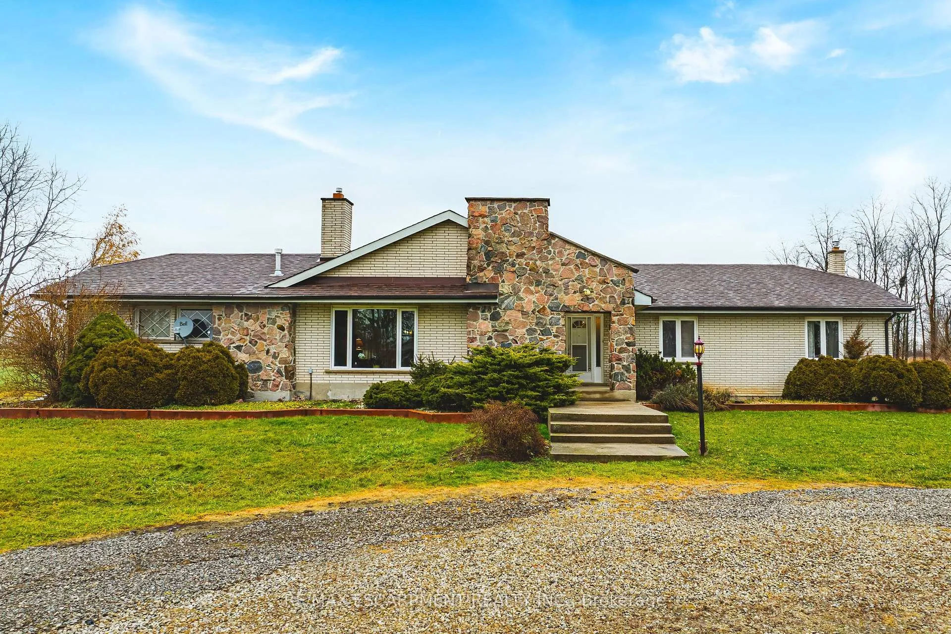Photo 2 of 5100 White Church Road, Hamilton, Rural Glanbrook — HOMEH