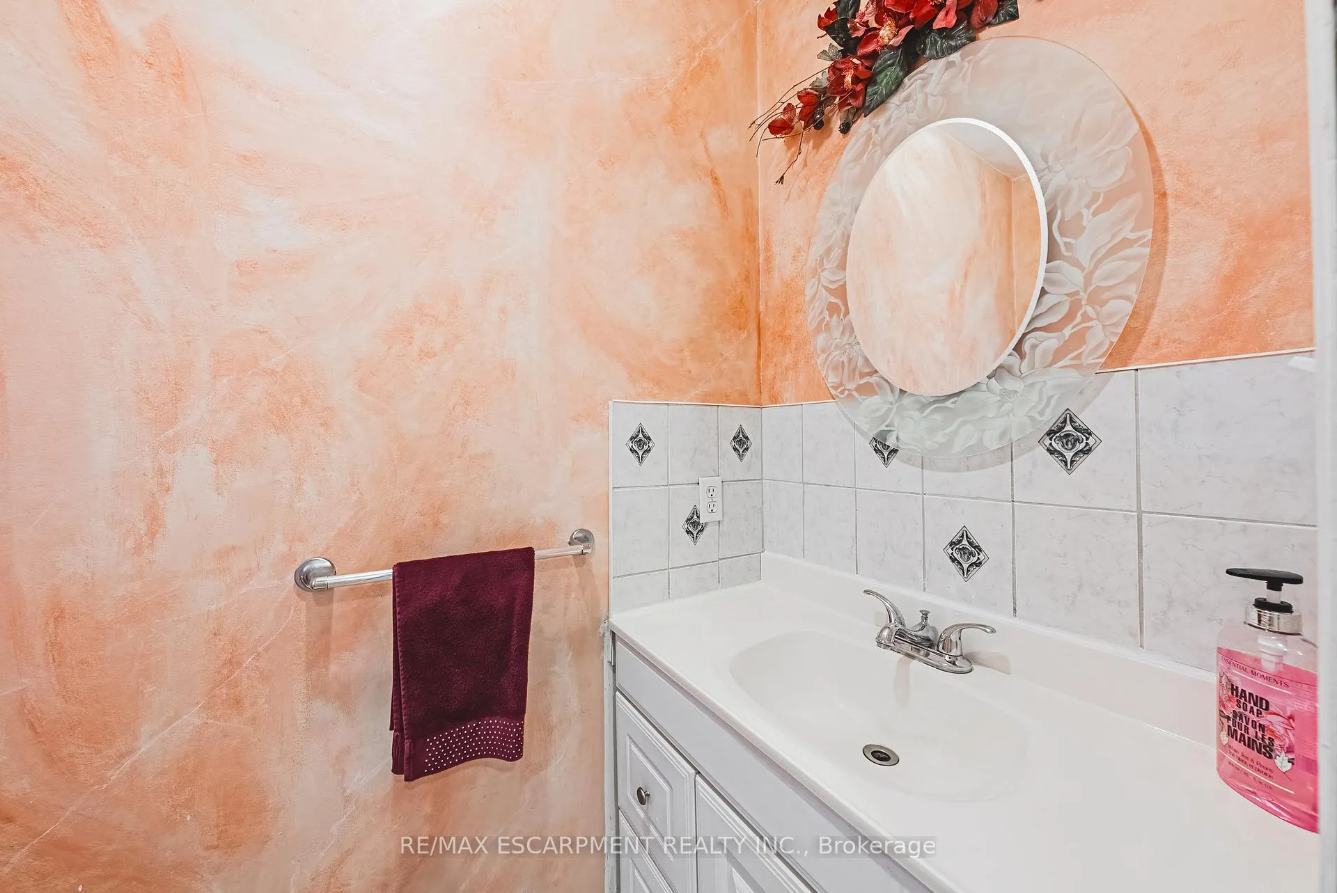 Photo 16 of 5100 White Church Road, Hamilton, Rural Glanbrook — HOMEH