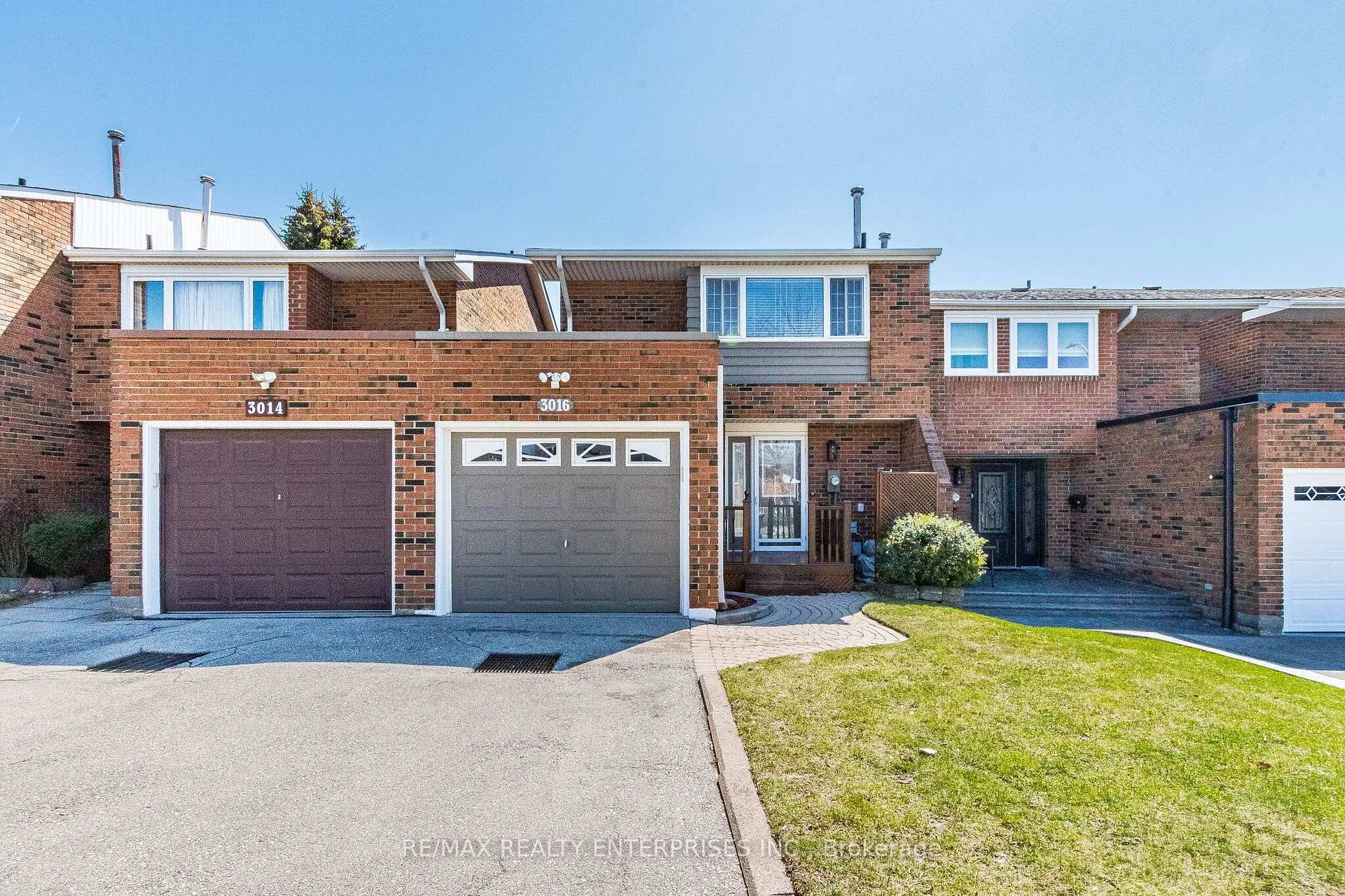 Photo 8 of 3016 Rymal Road, Mississauga, Applewood — HOMEH