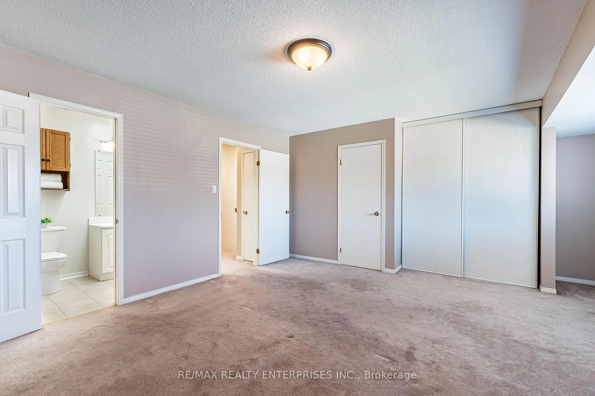 Photo 28 of 3016 Rymal Road, Mississauga, Applewood — HOMEH