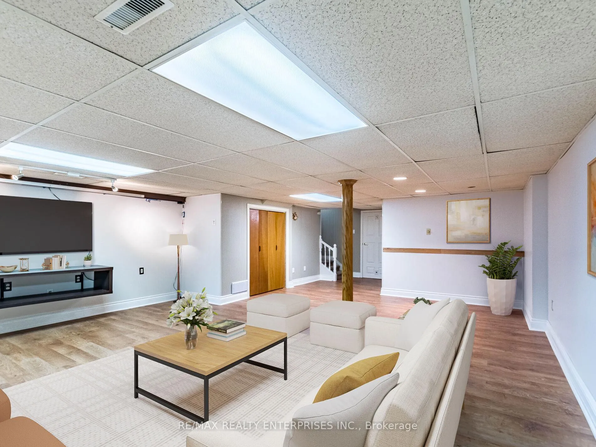 Photo 42 of 3016 Rymal Road, Mississauga, Applewood — HOMEH