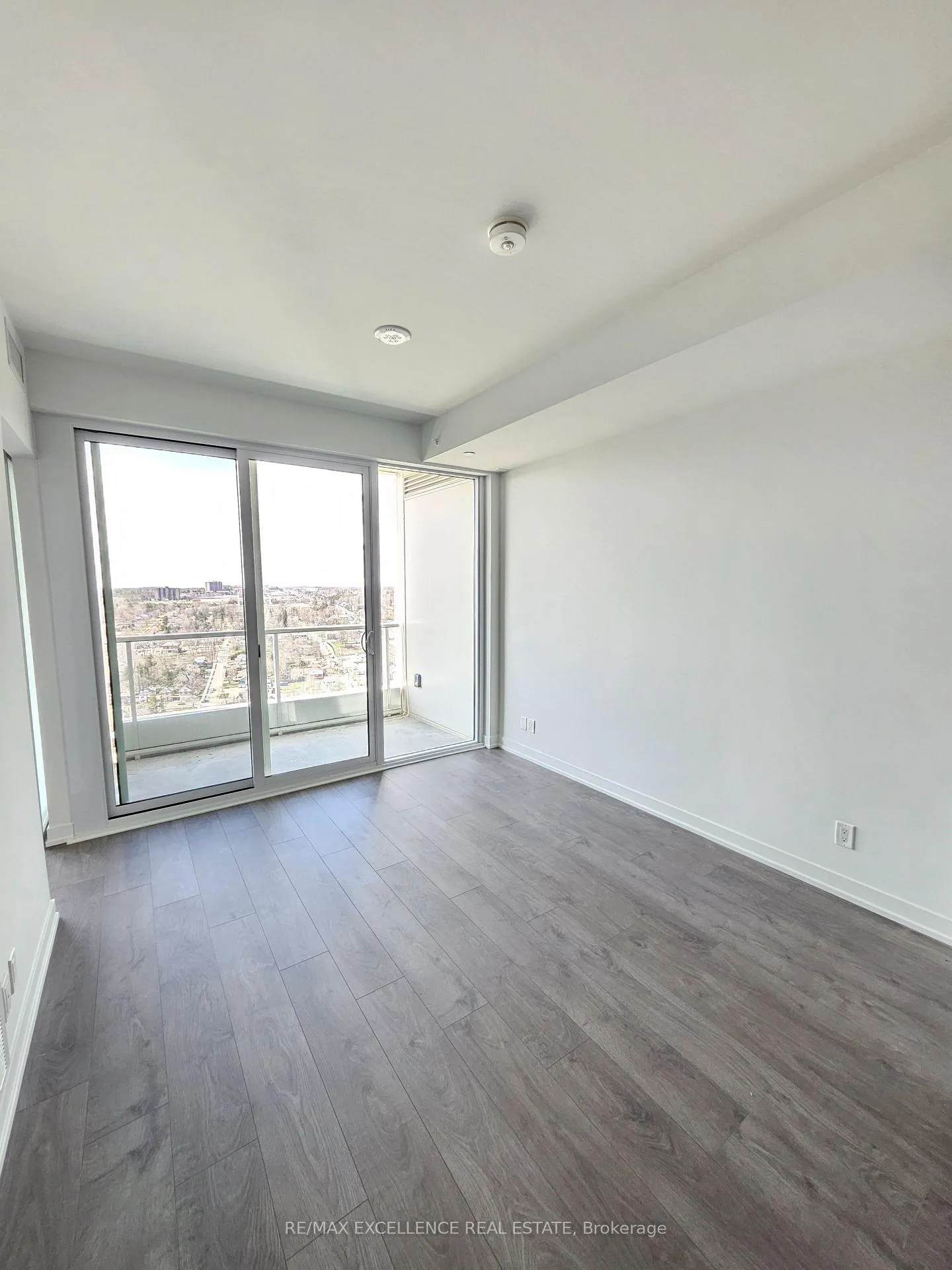 Photo 11 of Unit 3103, 39 Mary Street, Barrie, City Centre — HOMEH