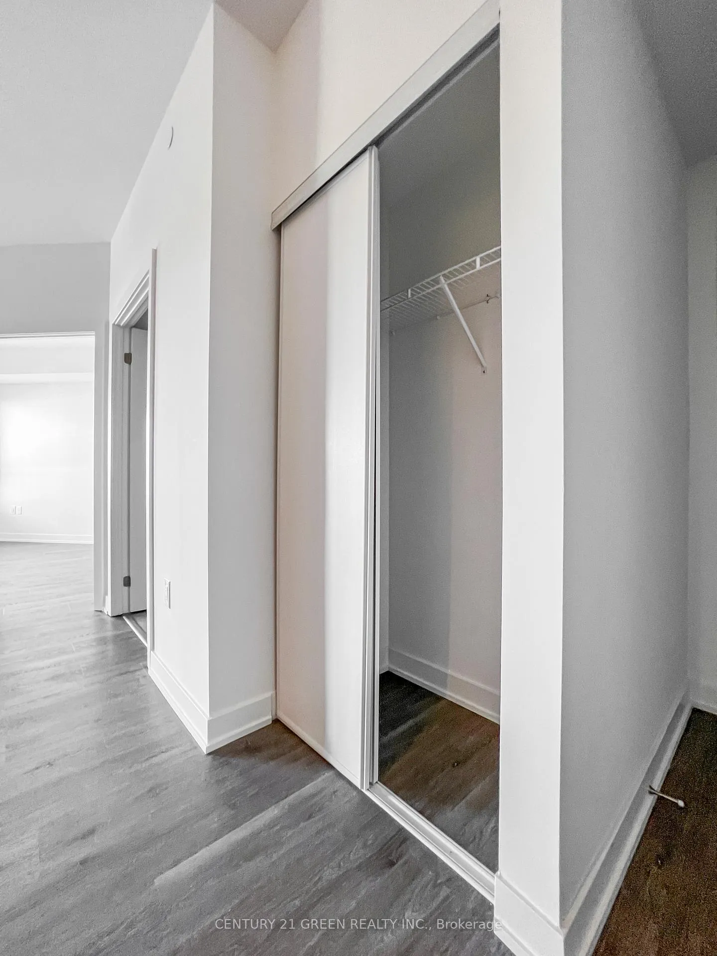 Photo 11 of Unit 607, 56 Lakeside Terrace, Barrie, Little Lake — HOMEH