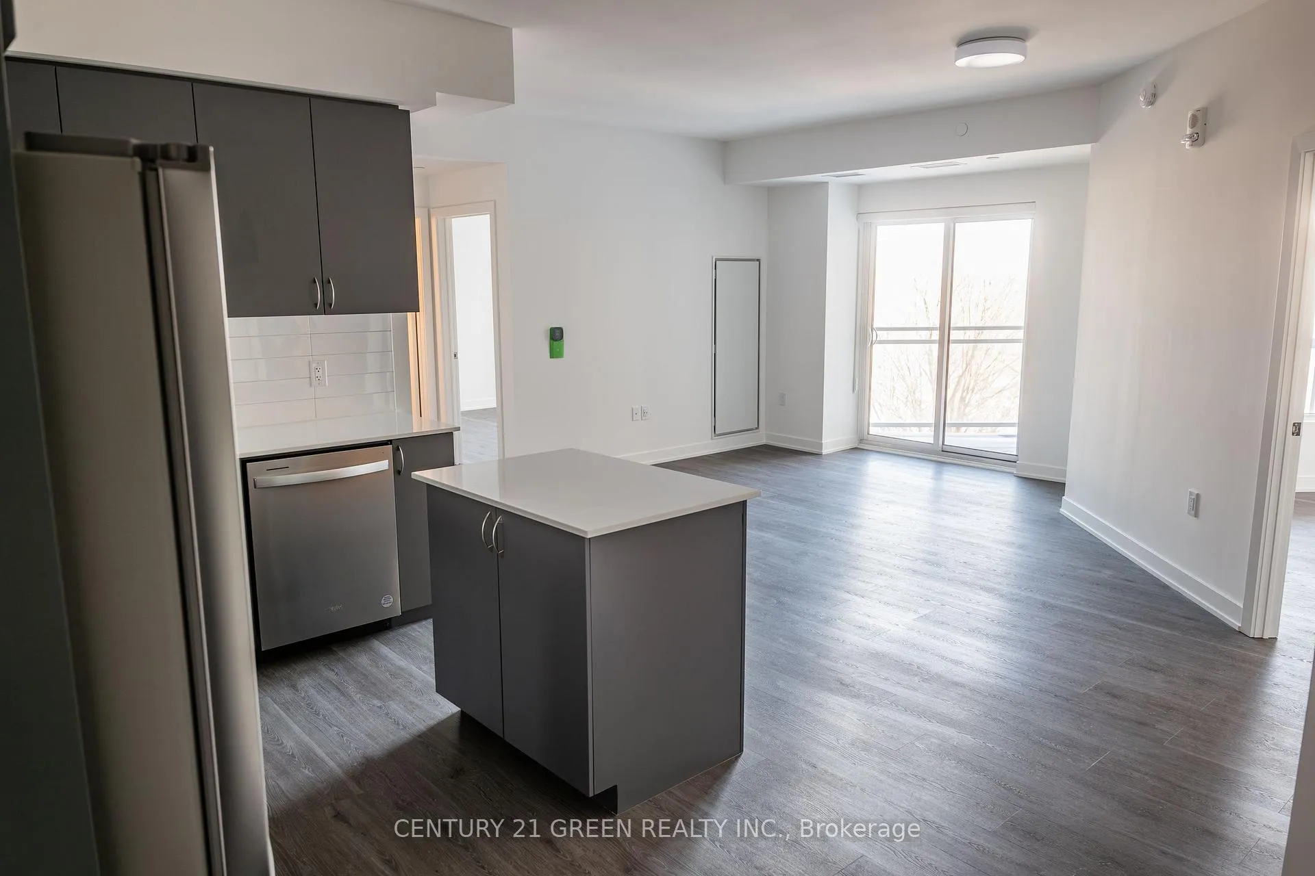 Photo 19 of Unit 607, 56 Lakeside Terrace, Barrie, Little Lake — HOMEH
