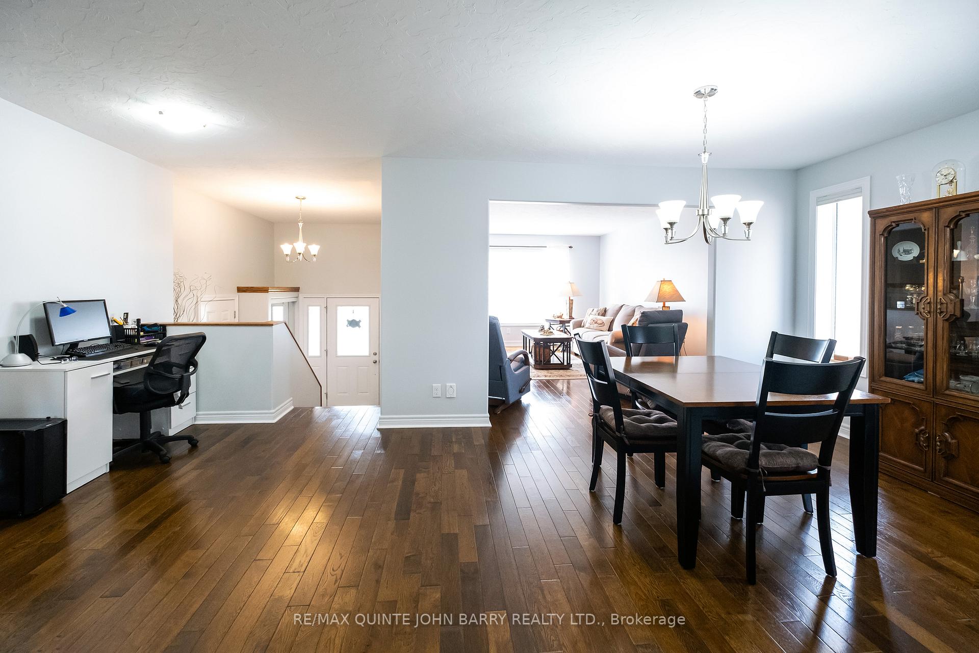 Photo 3 of 26 Fox Den Drive, Brighton, Brighton (Town) — HOMEH