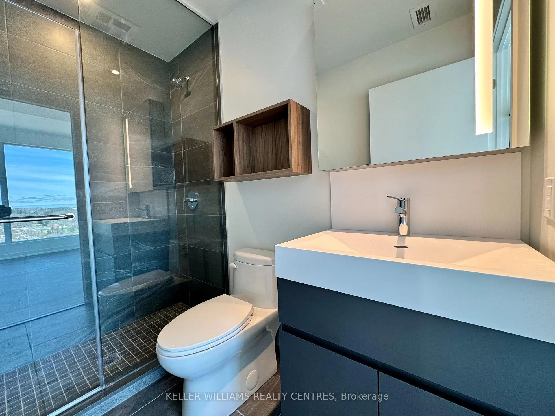 Photo 13 of Unit 2804, 39 Mary Street, Barrie, City Centre — HOMEH