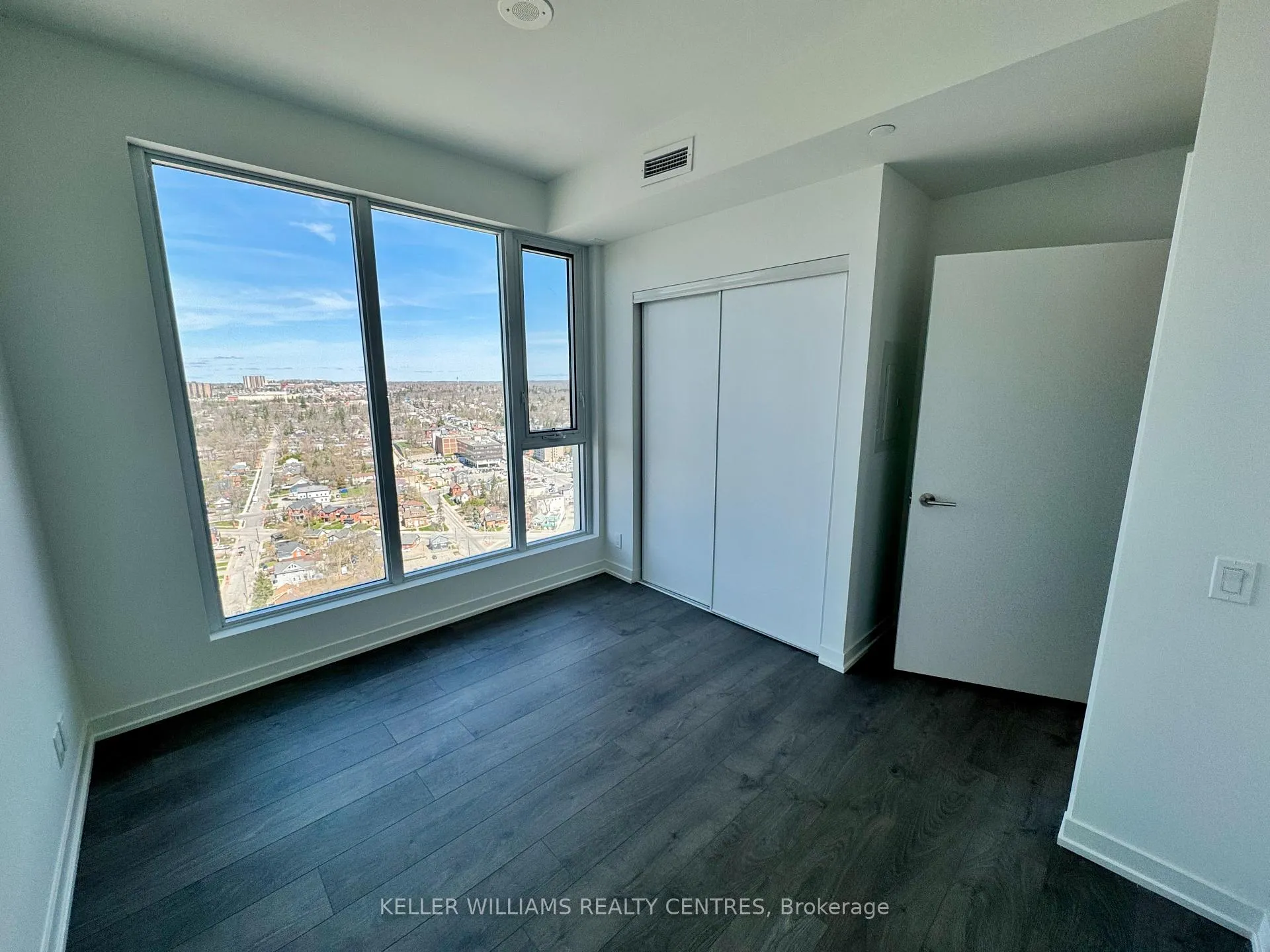 Photo 16 of Unit 2804, 39 Mary Street, Barrie, City Centre — HOMEH