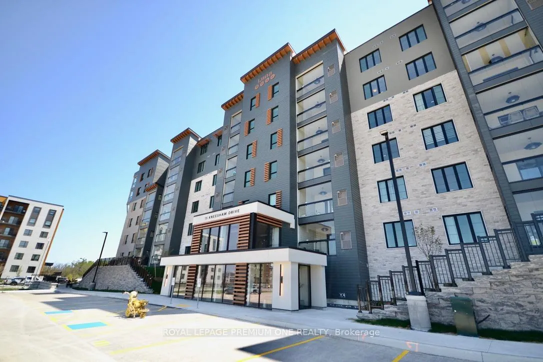 Photo 3 of Unit 114, 15 Kneeshaw Drive, Barrie, Rural Barrie Southeast — HOMEH