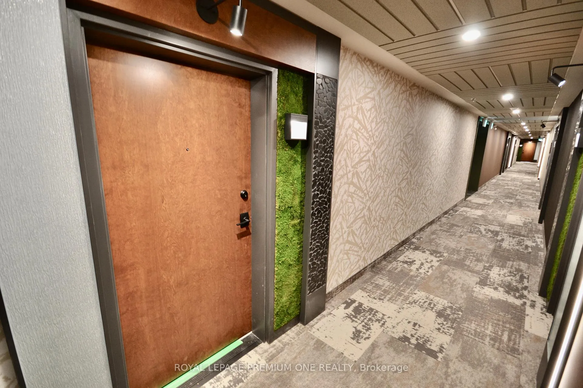Photo 6 of Unit 114, 15 Kneeshaw Drive, Barrie, Rural Barrie Southeast — HOMEH