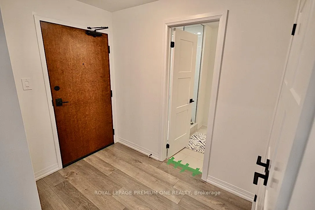 Photo 8 of Unit 114, 15 Kneeshaw Drive, Barrie, Rural Barrie Southeast — HOMEH