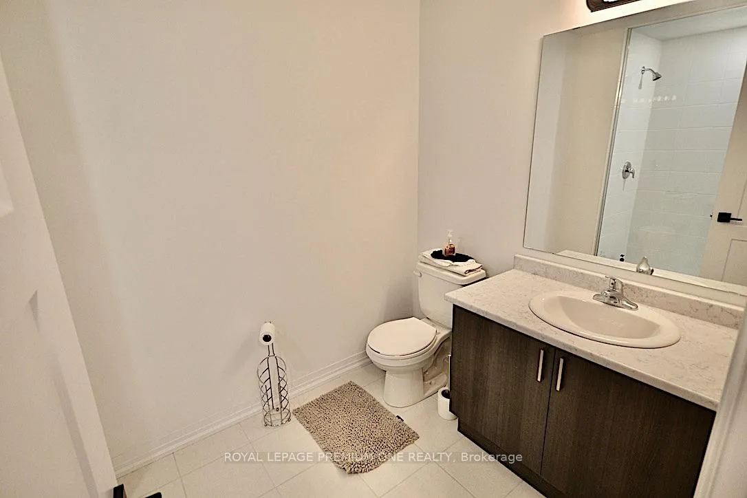 Photo 11 of Unit 114, 15 Kneeshaw Drive, Barrie, Rural Barrie Southeast — HOMEH