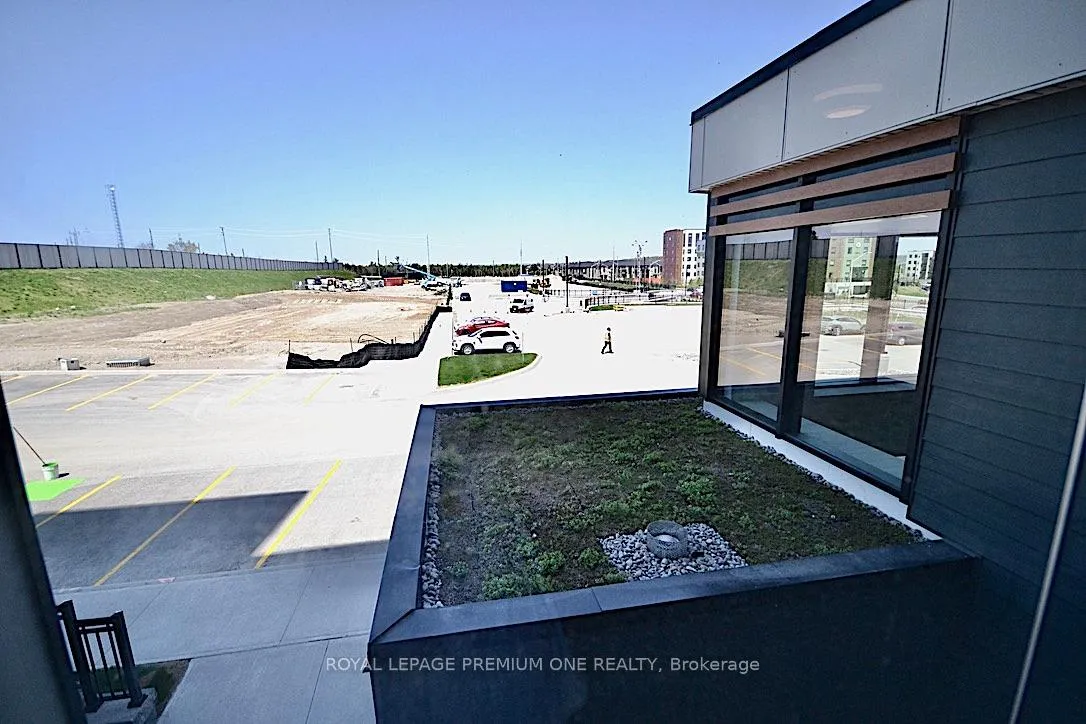 Photo 28 of Unit 114, 15 Kneeshaw Drive, Barrie, Rural Barrie Southeast — HOMEH