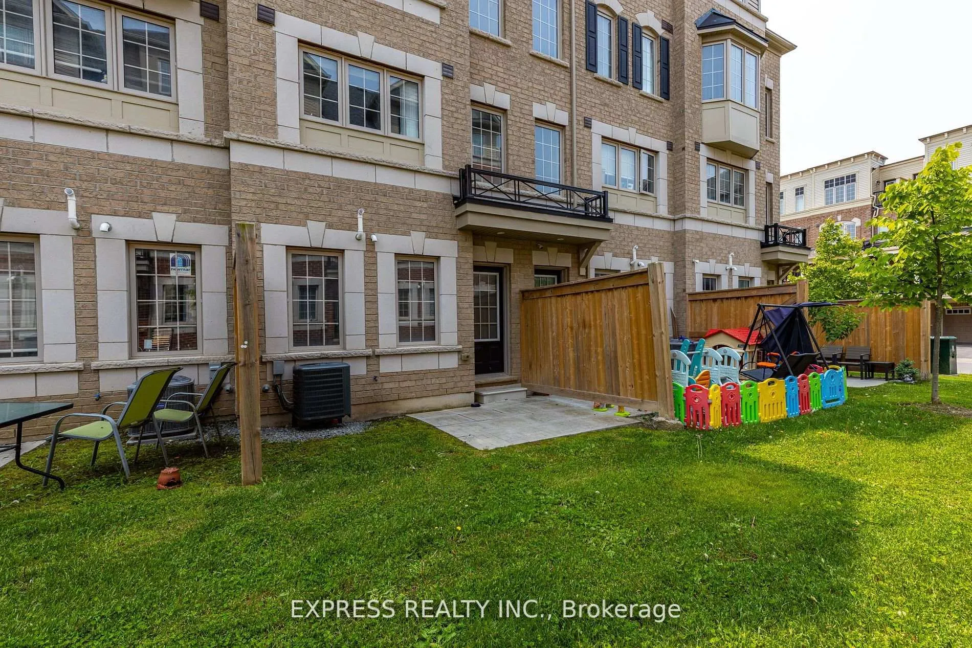 Photo 35 of 36 Pony Path, Oshawa, Windfields — HOMEH
