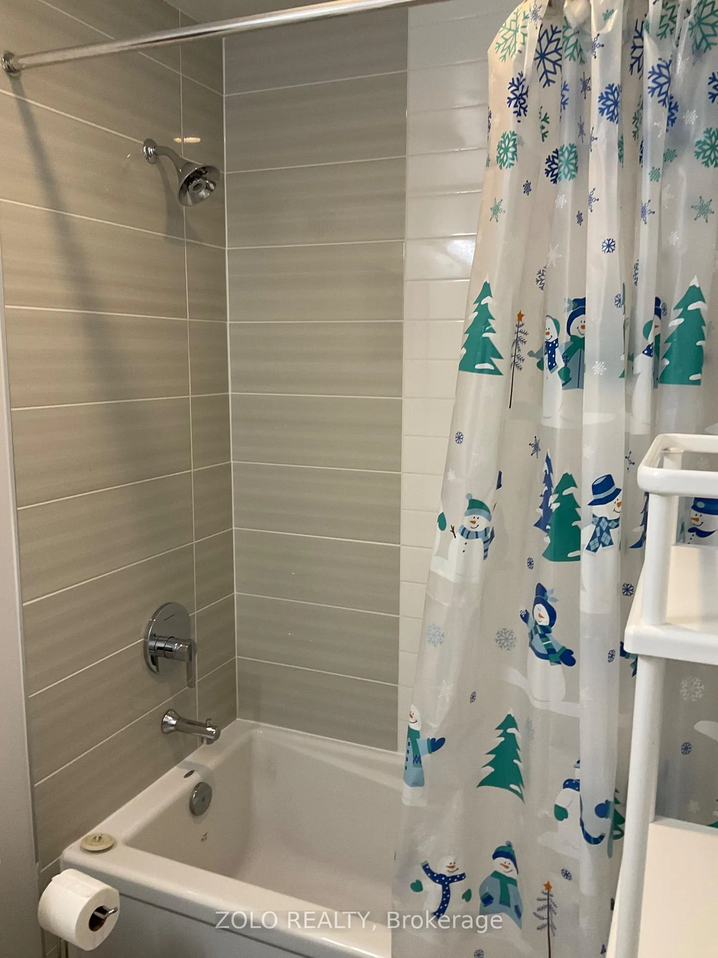 Photo 18 of Unit 302, 540 Bur Oak Avenue, Markham, Berczy — HOMEH