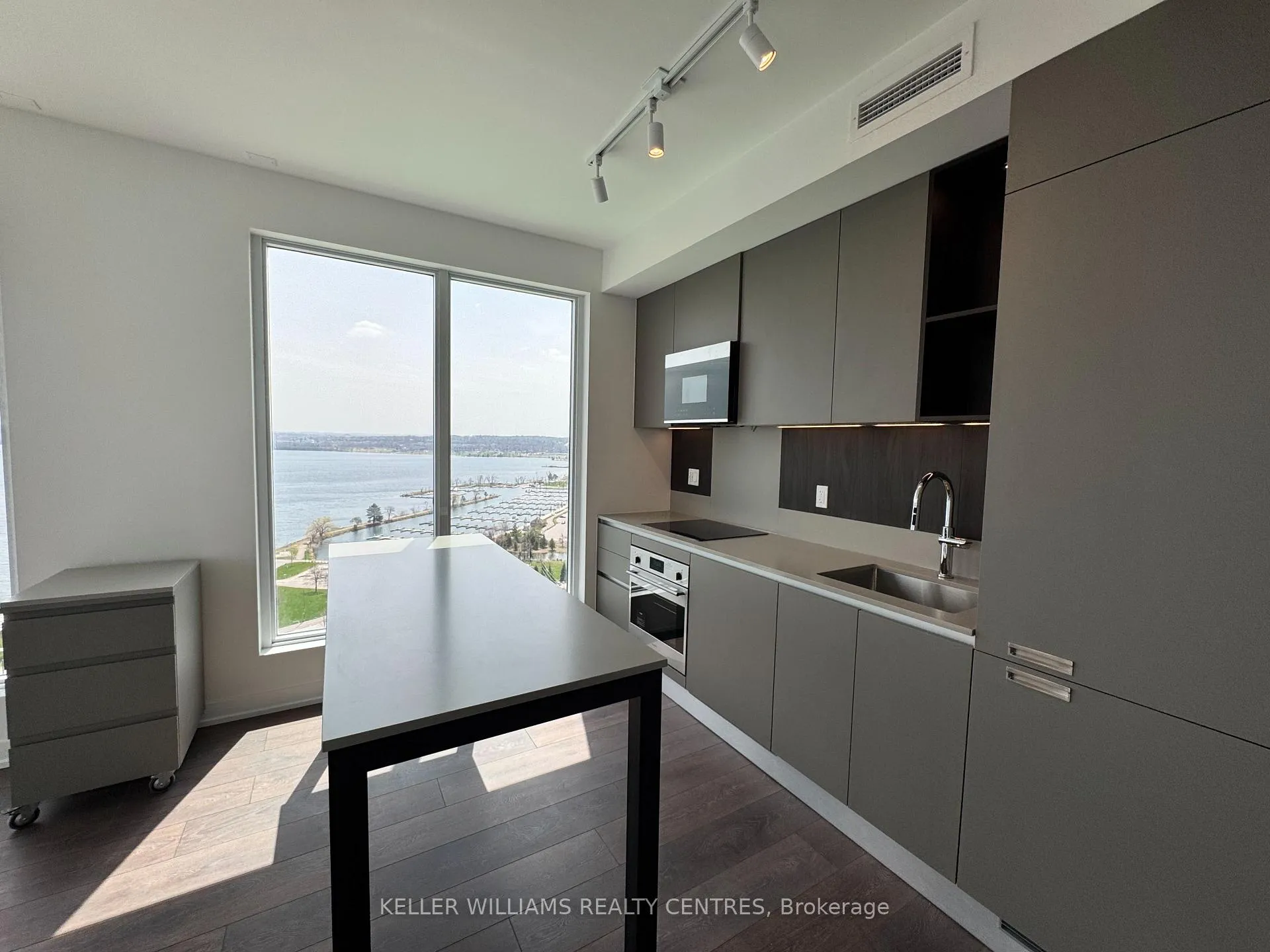 Photo 1 of Unit 1508, 39 Mary Street, Barrie, City Centre — HOMEH