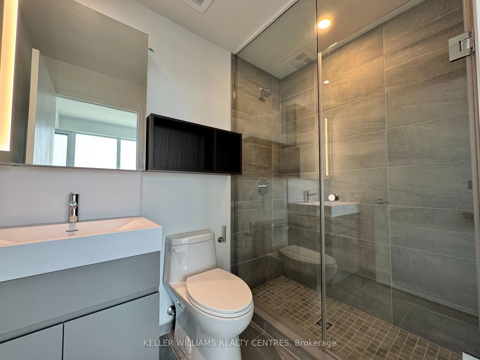 Photo 10 of Unit 1508, 39 Mary Street, Barrie, City Centre — HOMEH