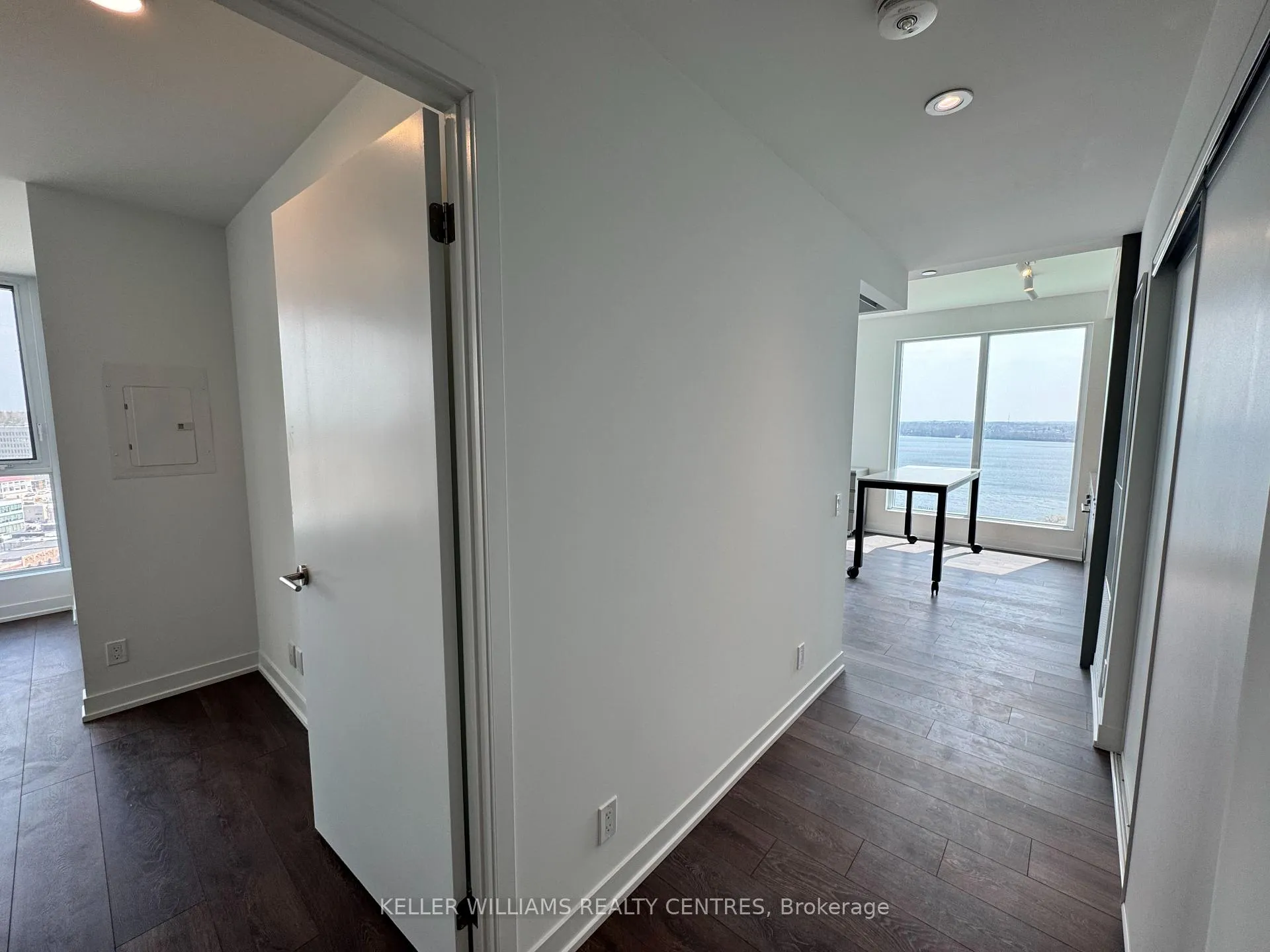 Photo 12 of Unit 1508, 39 Mary Street, Barrie, City Centre — HOMEH