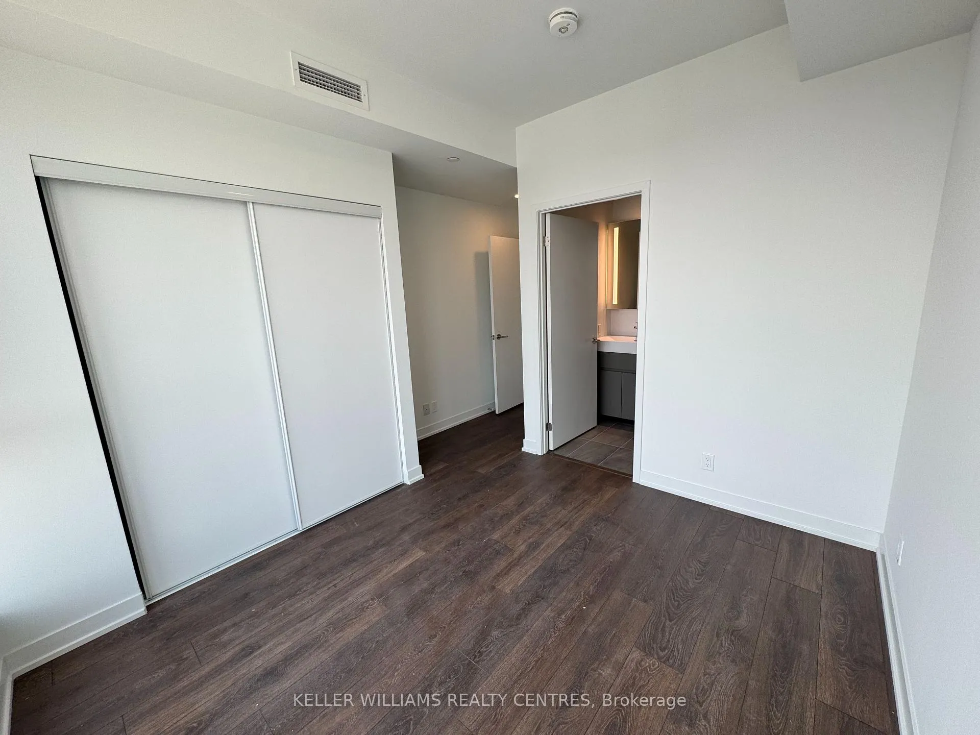 Photo 14 of Unit 1508, 39 Mary Street, Barrie, City Centre — HOMEH