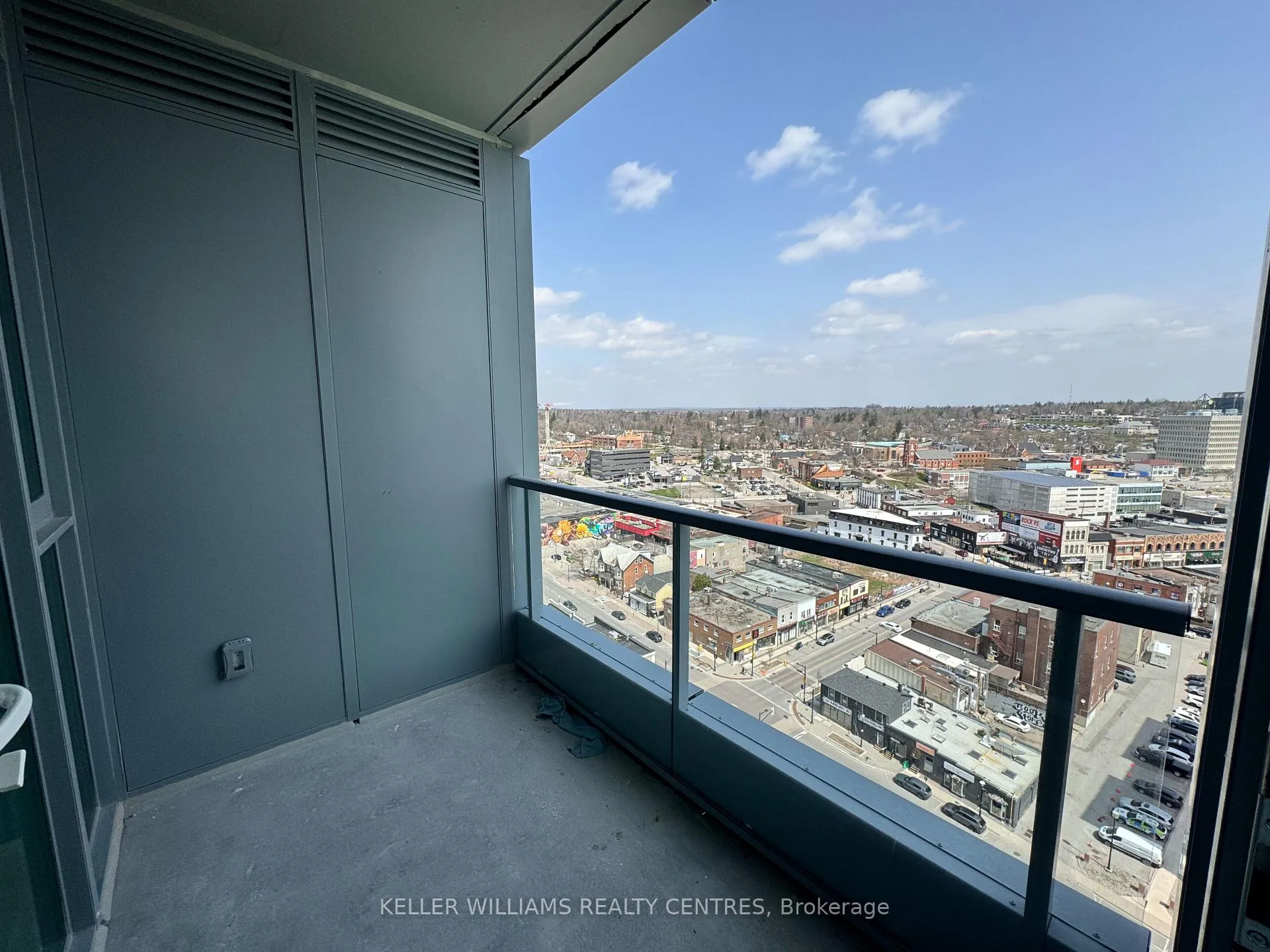 Photo 19 of Unit 1508, 39 Mary Street, Barrie, City Centre — HOMEH