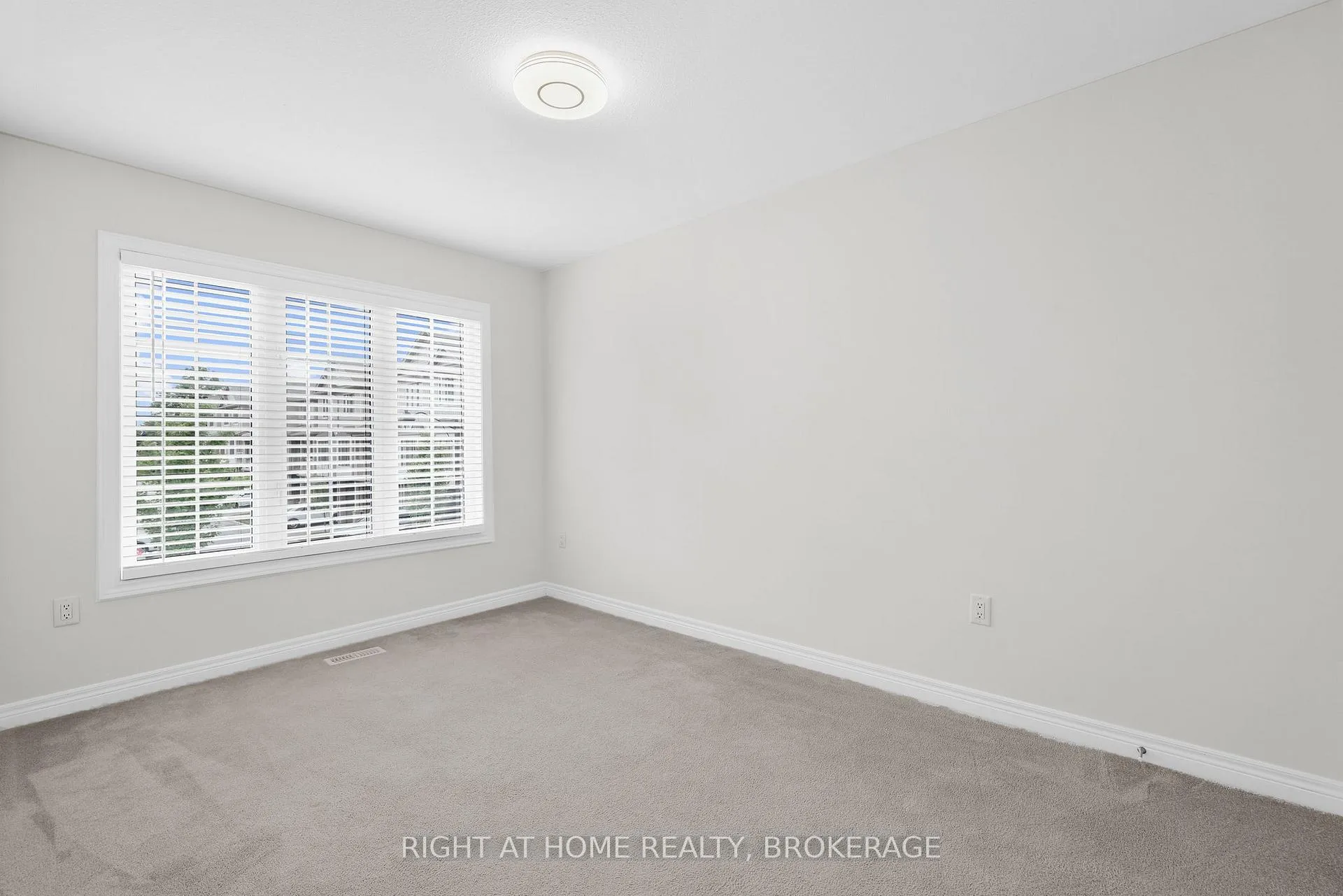 Photo 18 of Unit 3, 377 Glancaster Road W, Hamilton, Ancaster — HOMEH