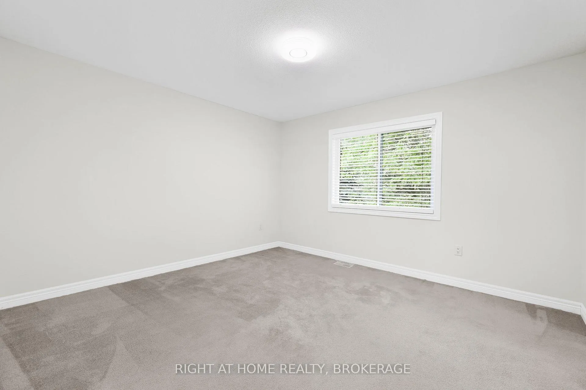 Photo 23 of Unit 3, 377 Glancaster Road W, Hamilton, Ancaster — HOMEH