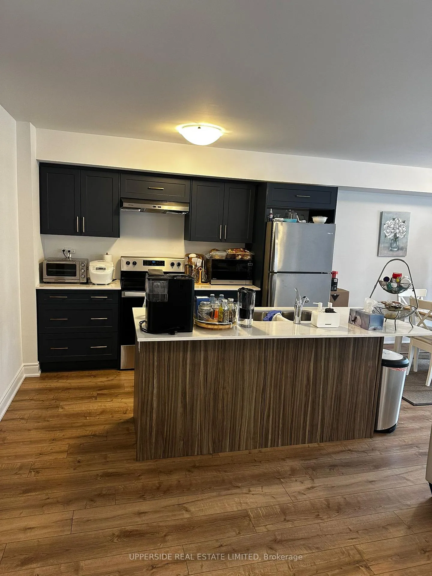 Photo 3 of 51 Hay Lane, Barrie, Innis-Shore — HOMEH