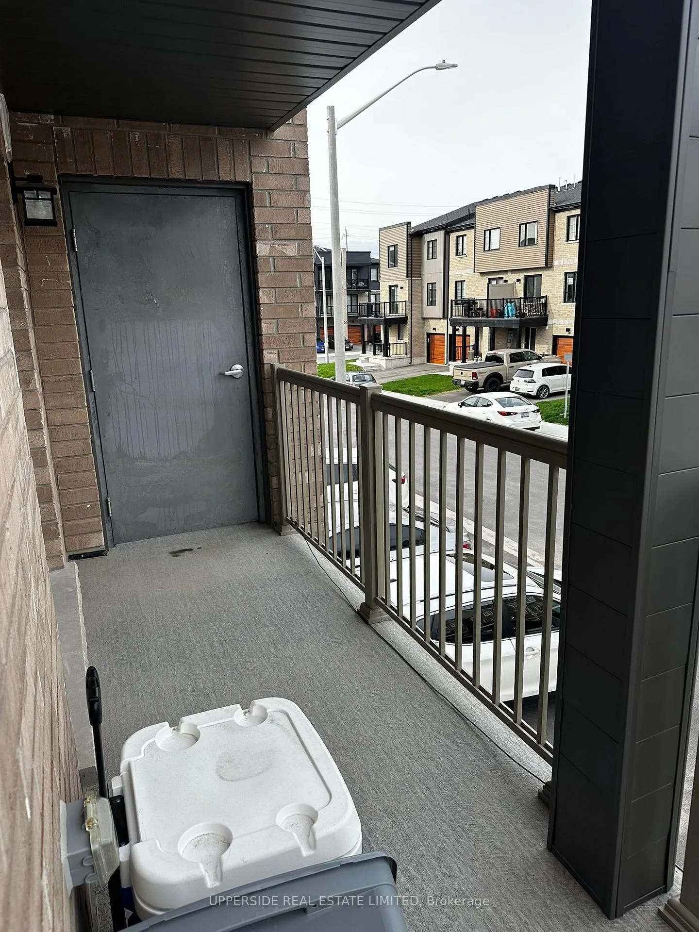 Photo 6 of 51 Hay Lane, Barrie, Innis-Shore — HOMEH