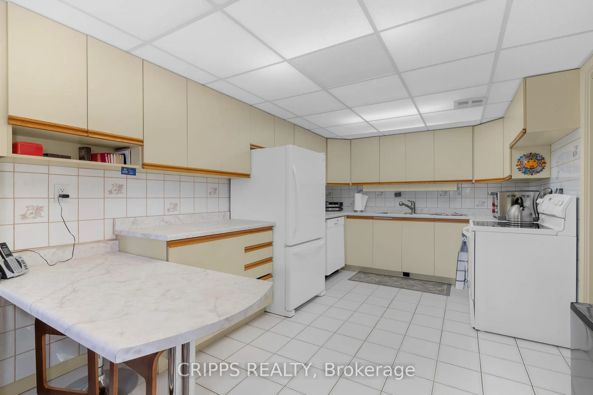 Photo 4 of Unit 405, 291 Blake Street, Barrie, North Shore — HOMEH