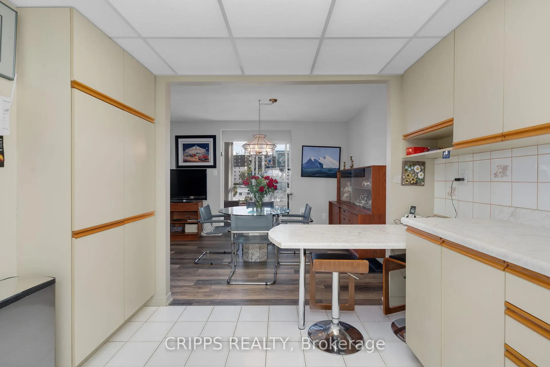 Photo 5 of Unit 405, 291 Blake Street, Barrie, North Shore — HOMEH