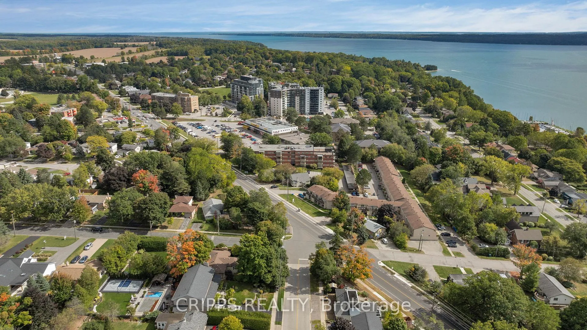 Photo 12 of Unit 405, 291 Blake Street, Barrie, North Shore — HOMEH