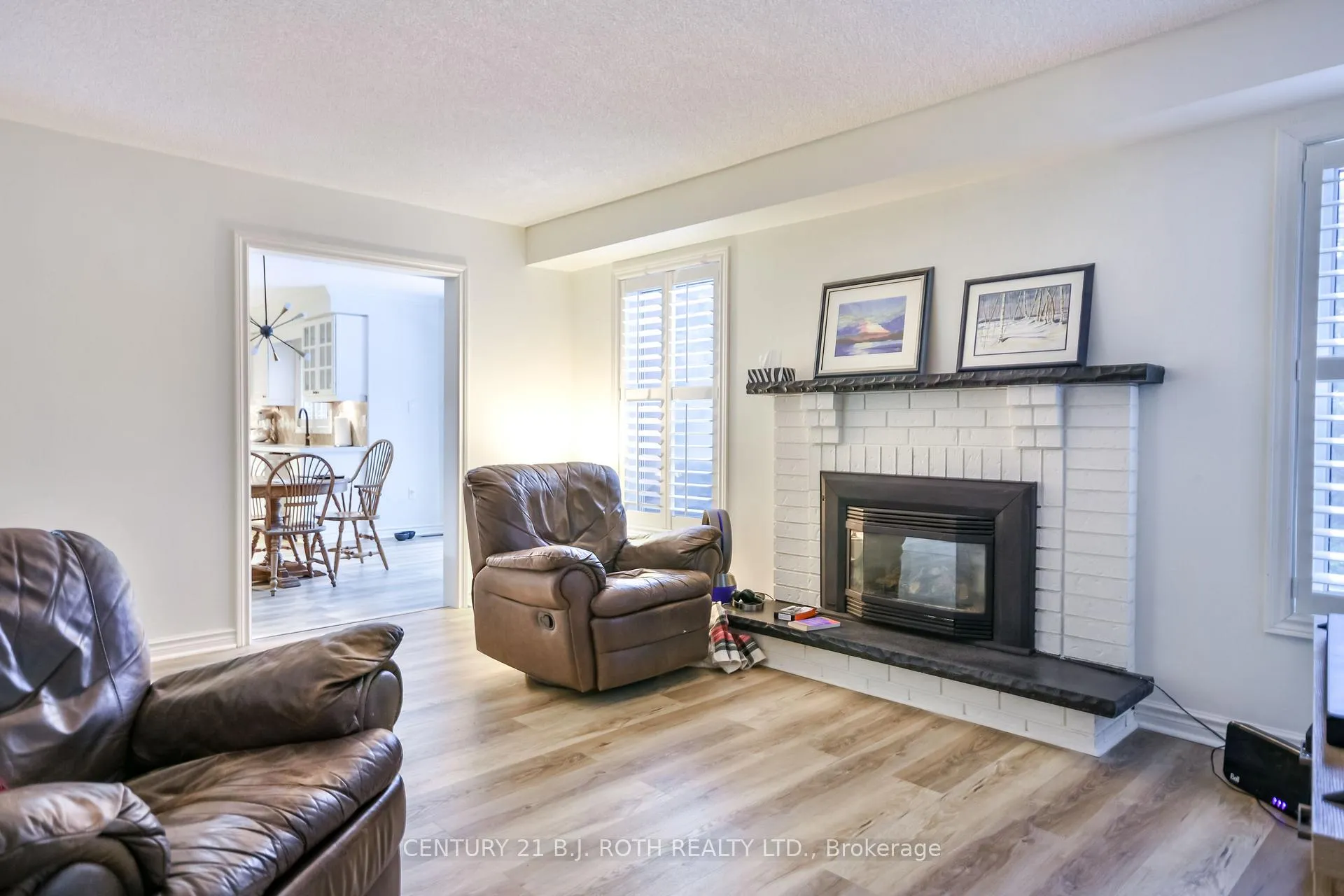 Photo 12 of 58 Brushwood Crescent, Barrie, Bayshore — HOMEH