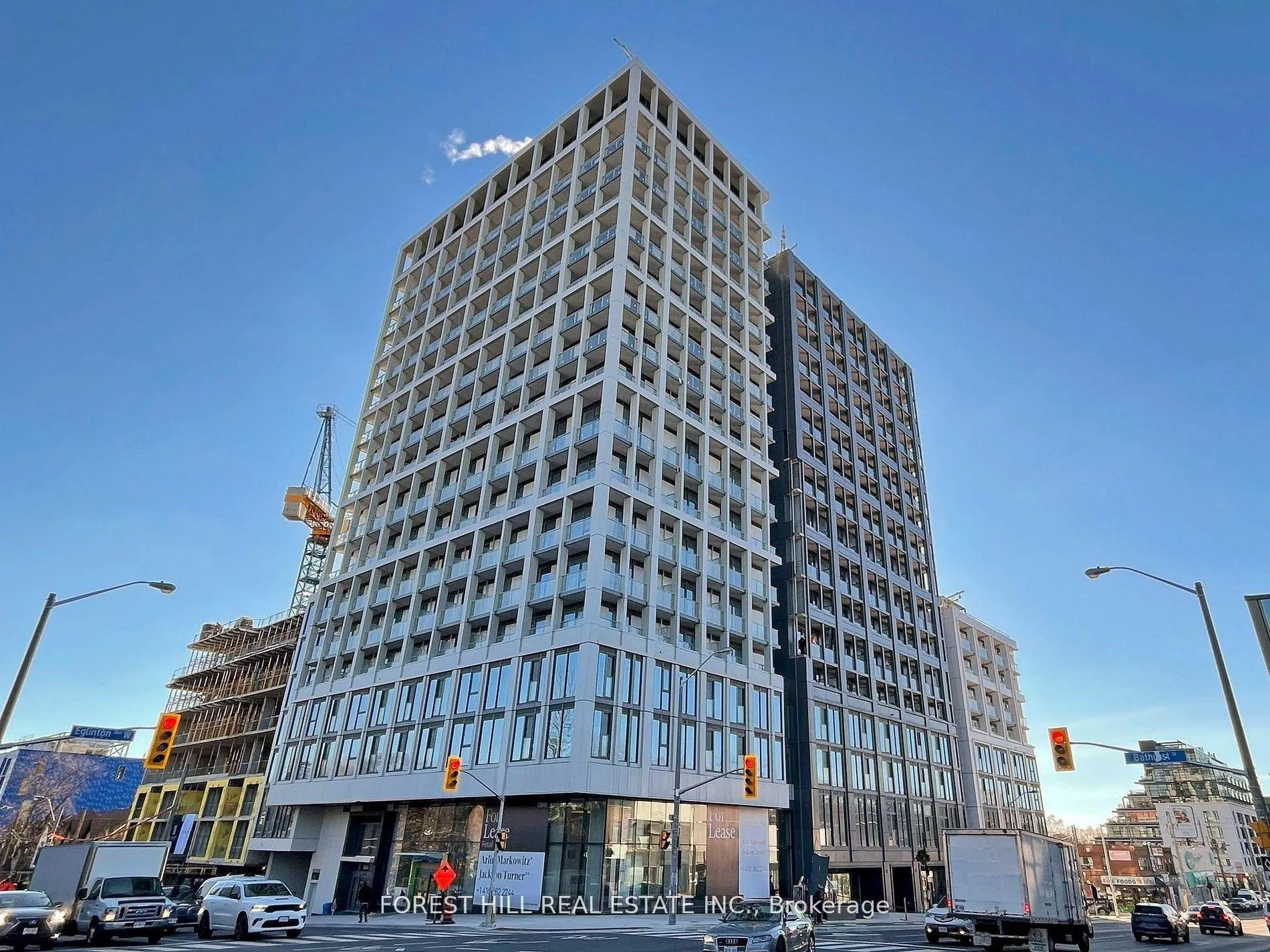 Front of Unit 908, 2020 Bathurst Street