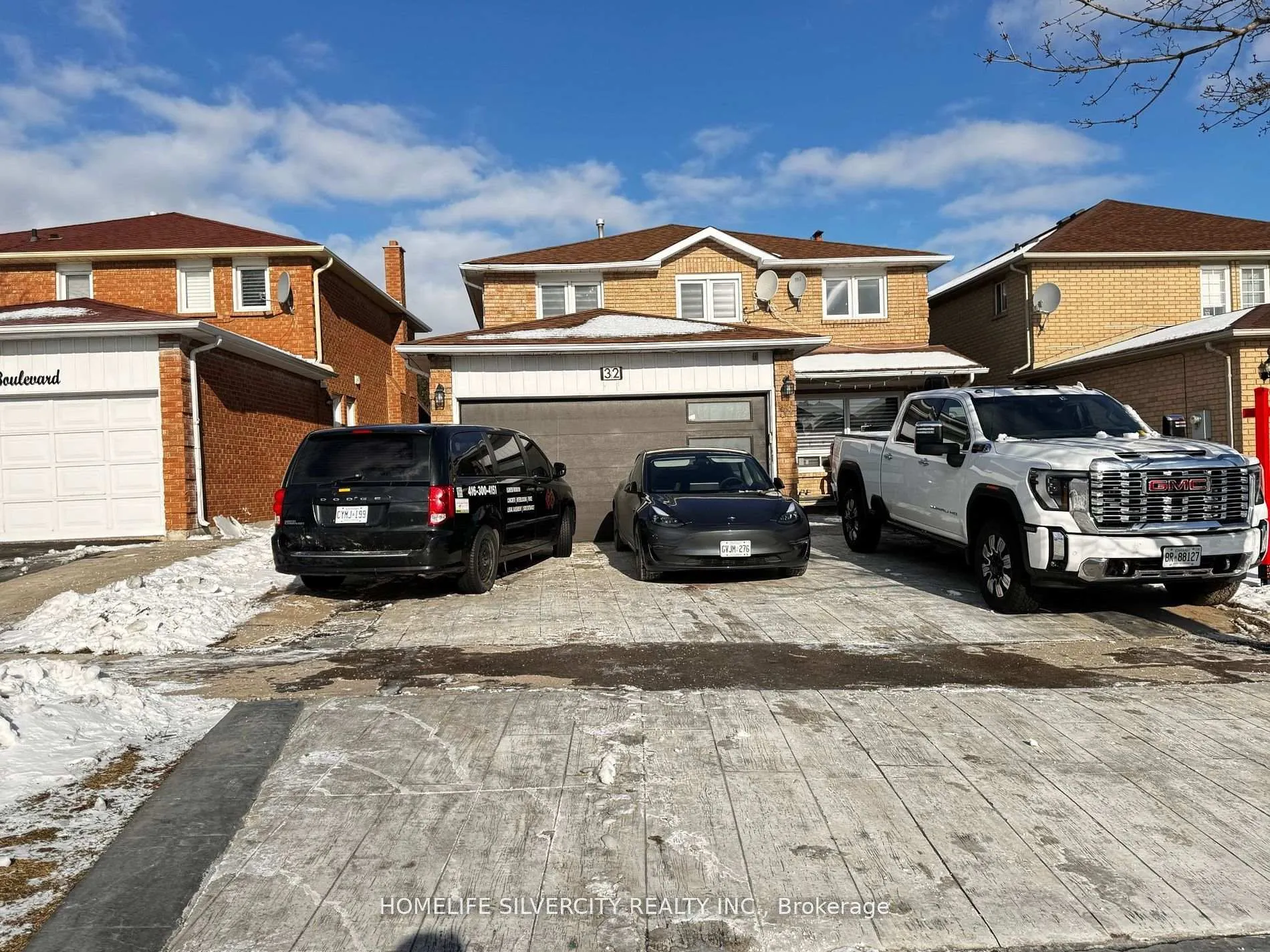 Photo 1 of 32 Oaklea Boulevard, Brampton, Fletcher's Creek South — HOMEH