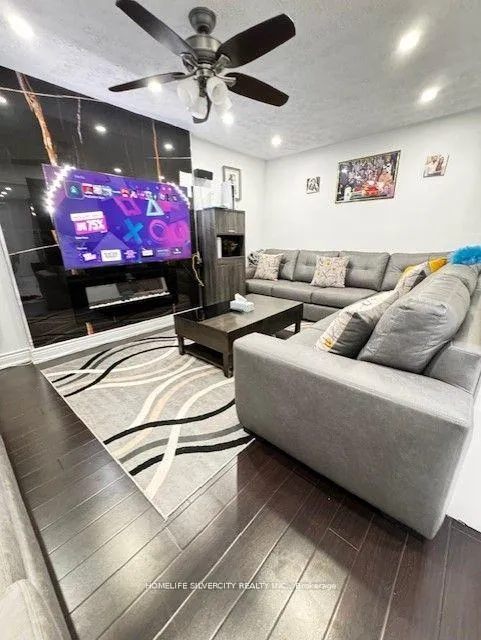 Photo 8 of 32 Oaklea Boulevard, Brampton, Fletcher's Creek South — HOMEH