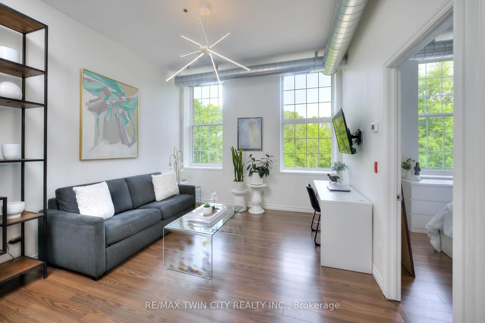 Photo 7 of Unit 404, 140 West River Street, Brant, Paris — HOMEH