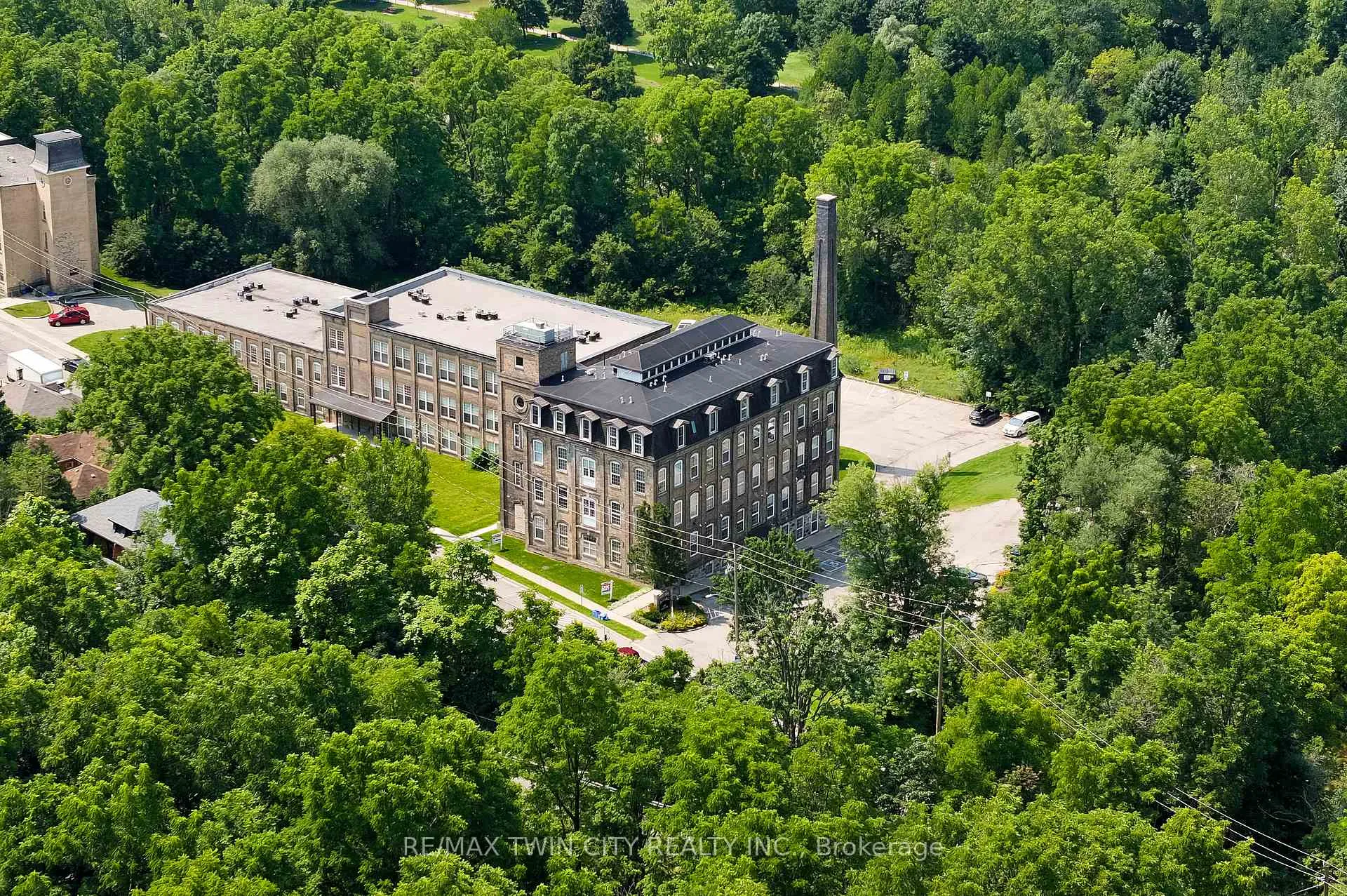 Photo 20 of Unit 404, 140 West River Street, Brant, Paris — HOMEH