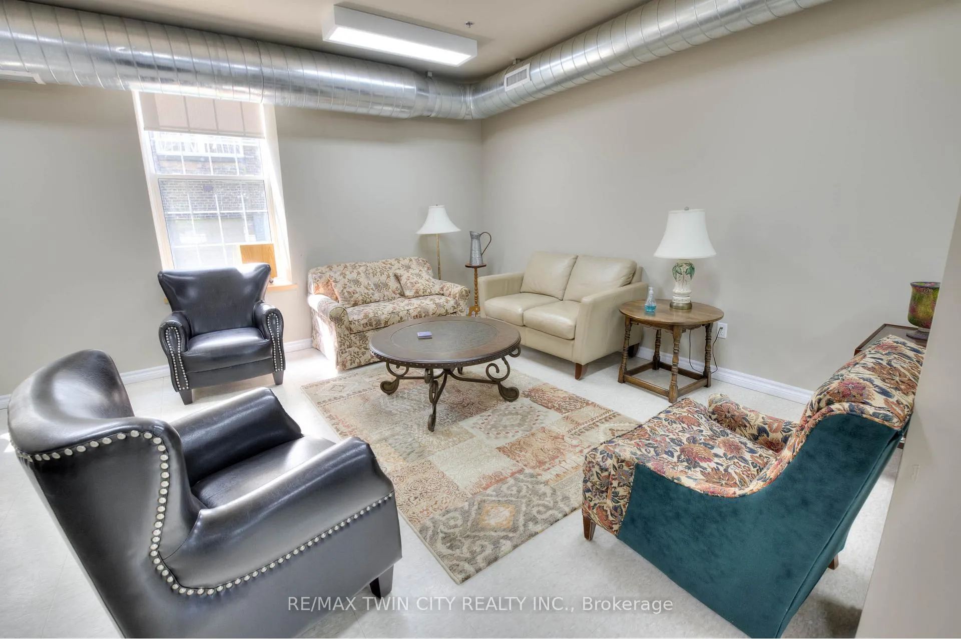 Photo 31 of Unit 404, 140 West River Street, Brant, Paris — HOMEH