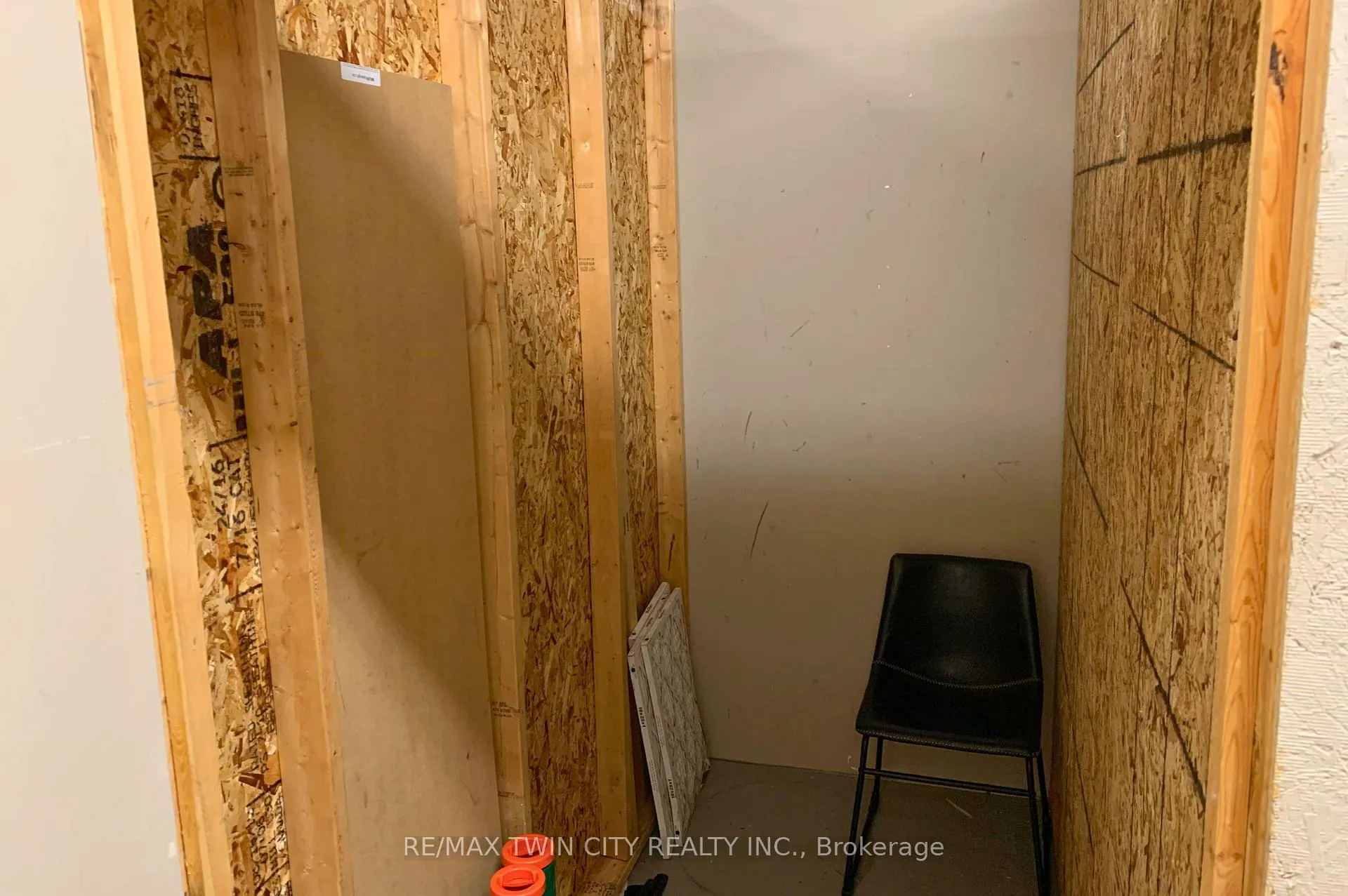 Photo 32 of Unit 404, 140 West River Street, Brant, Paris — HOMEH