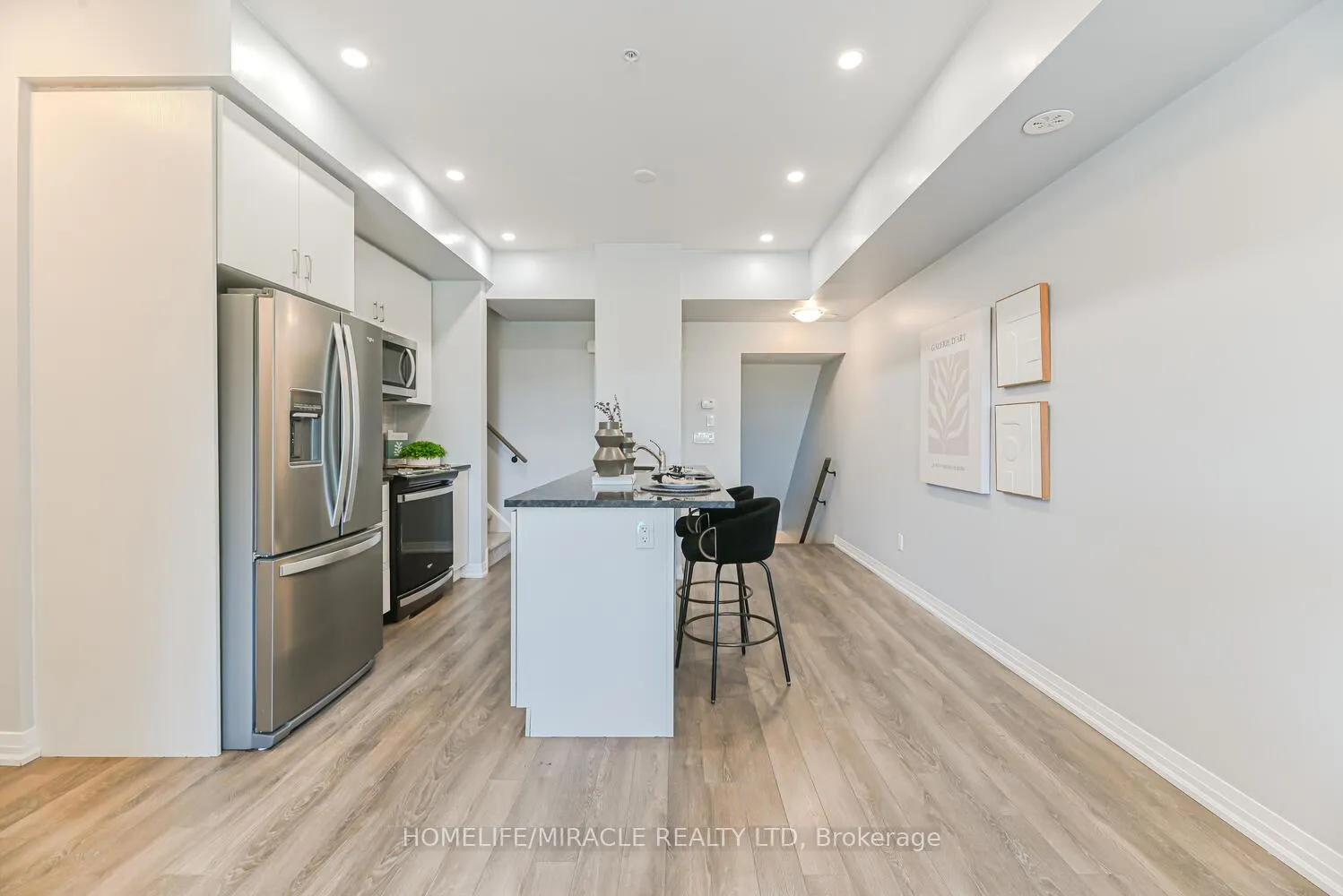 Photo 4 of Unit 723, 2635 William Jackson Drive, Pickering, Duffin Heights — HOMEH