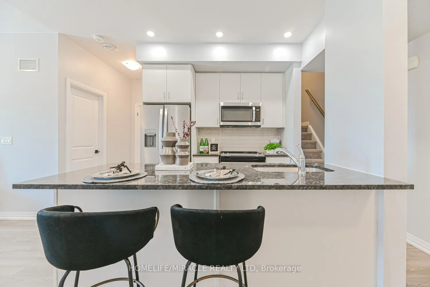 Photo 7 of Unit 723, 2635 William Jackson Drive, Pickering, Duffin Heights — HOMEH