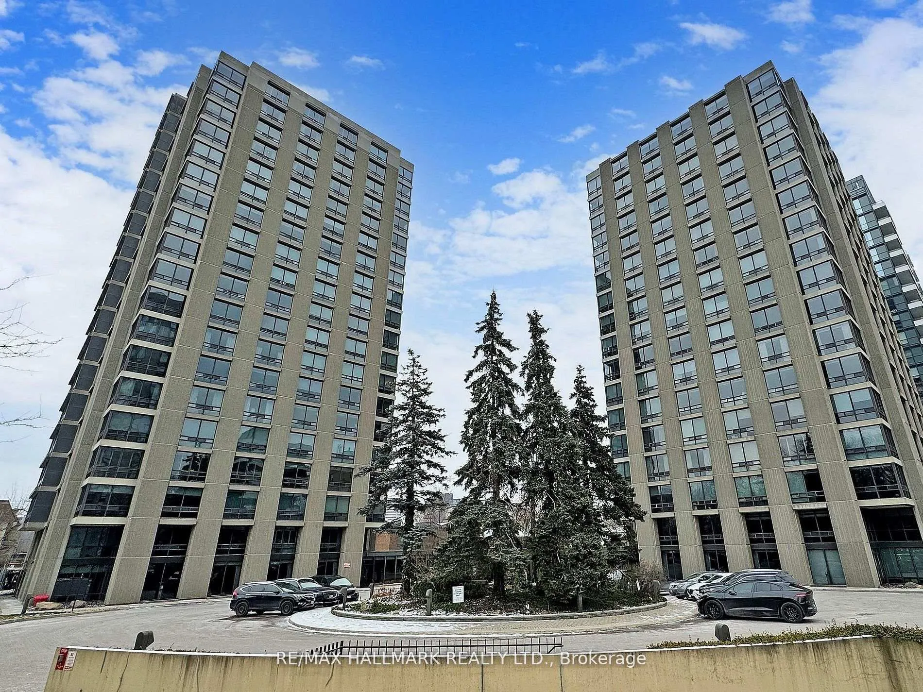 Front of Unit 201, 619 Avenue Road