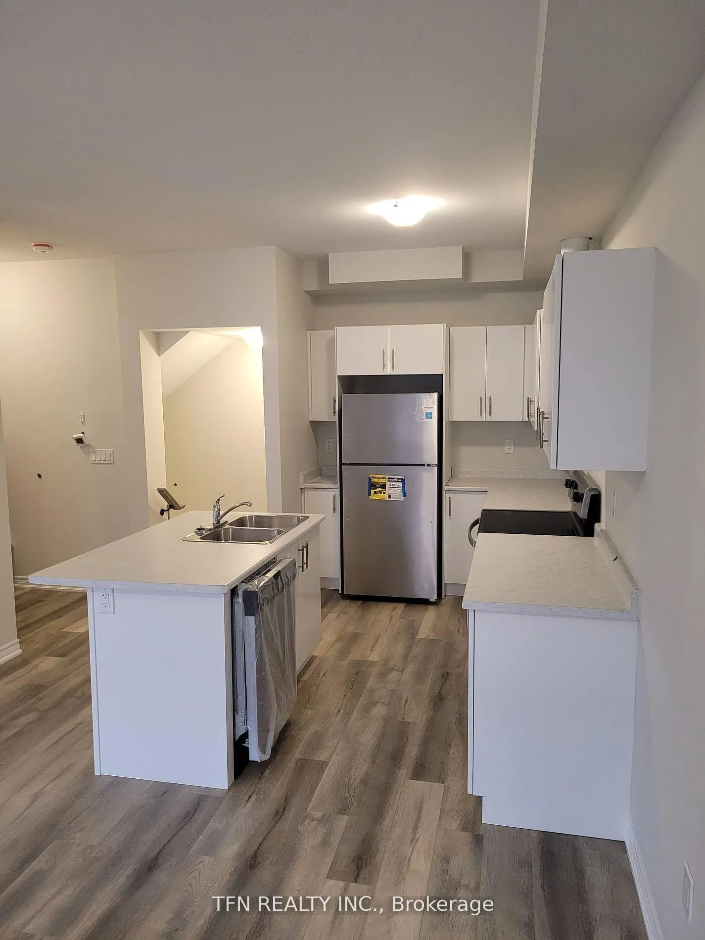 Photo 3 of Unit 33, 40 Zinfandel Drive, Hamilton, Fruitland — HOMEH