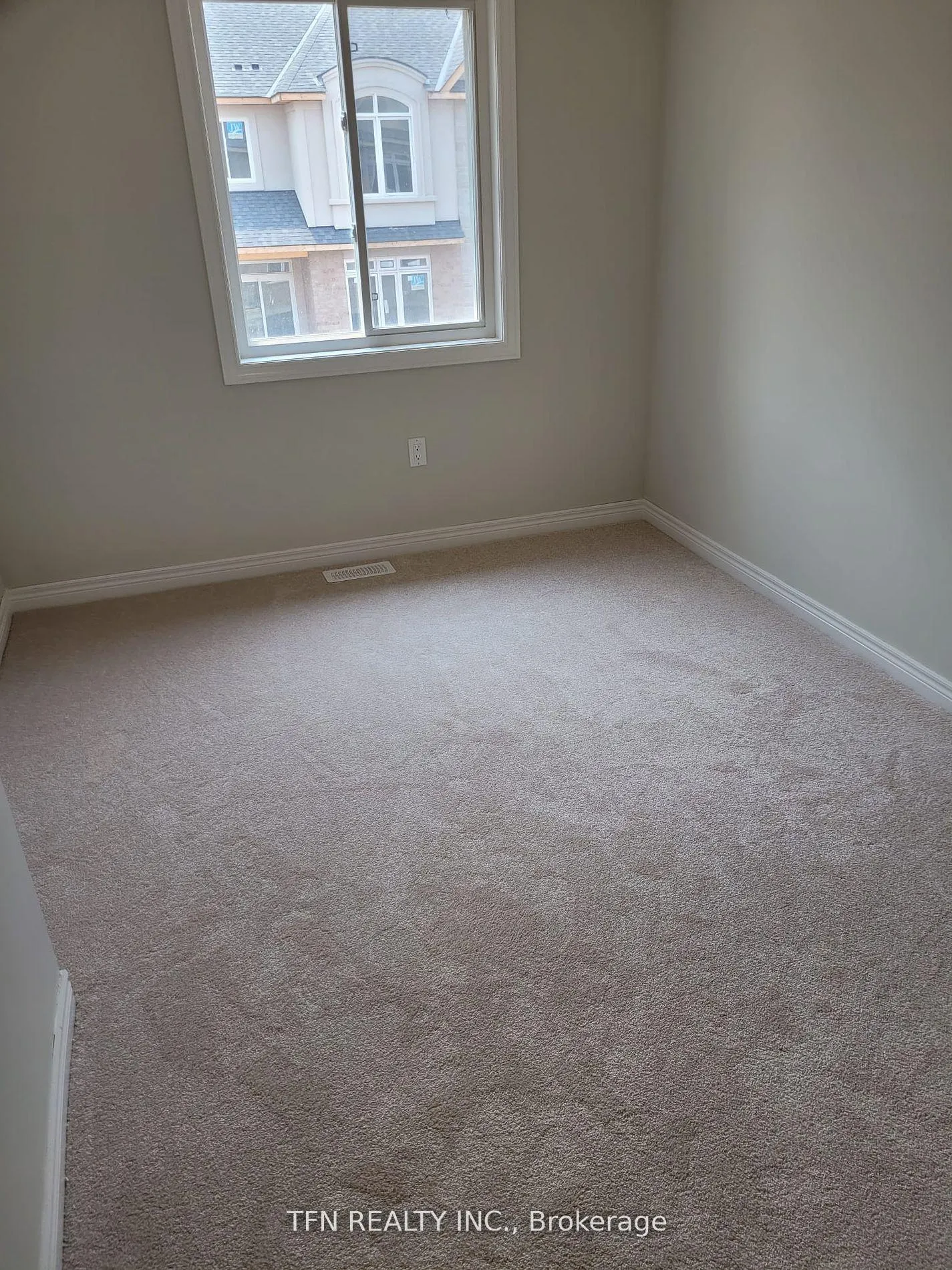 Photo 8 of Unit 33, 40 Zinfandel Drive, Hamilton, Fruitland — HOMEH