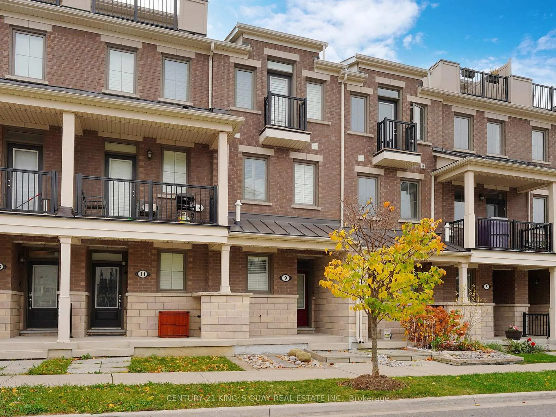 Photo 2 of 9 Frederick Wilson Avenue, Markham, Cornell — HOMEH